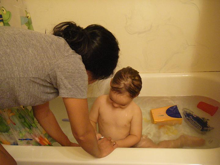IMGP5619.JPG - Bathtime :)