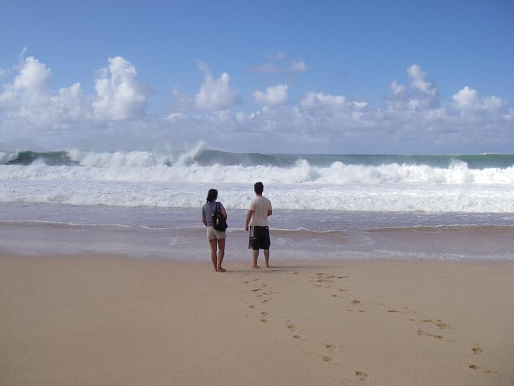 IMGP5654.JPG - See Mary? Look at that wave forming! (Behind us some local guys yelled "DON'T GET TOO CLOSE!")