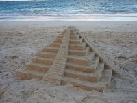 2007-12-22KailuaBeachSandCastles  Mom went for a walk on the beach and found some great sand castles.
