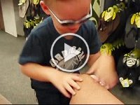 Knee-drumming