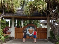 Mitchell Estate  Gail and Bill checking out one of the places Obama and ohana were purported to be renting.