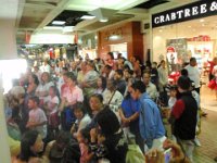 PC230042  A crazy musical at Ala Moana - The Christmas Gift of Aloha. Very good! Crowded, crowded, though!