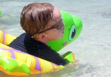 turtle and Sammy at the tide pools