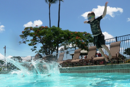 super splash at April's pool!
